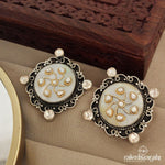 Gorgeous Mother of pearl Dual Tone Studs (DT1081)