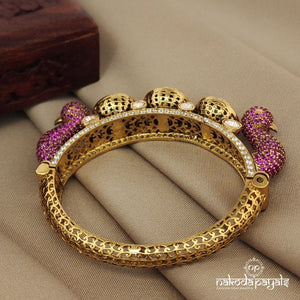 Shimmering Pinkish Peacock with Moissanite Openable Screw Kada Single (2.4) (Gk2499)