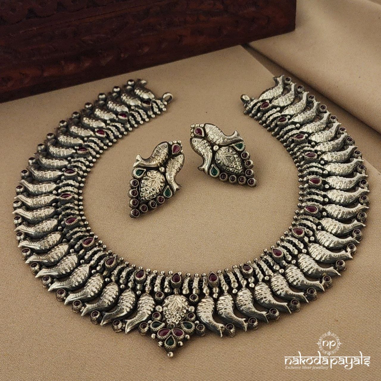 Fish Short Neckpiece with Earrings (N9316)