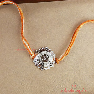 Om Rakhi (R5620)