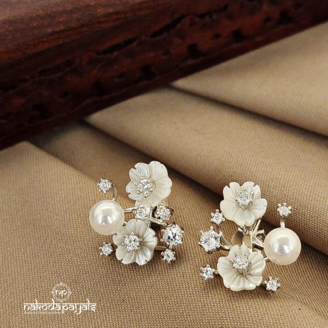 MOP white Floral Earrings (St2346)