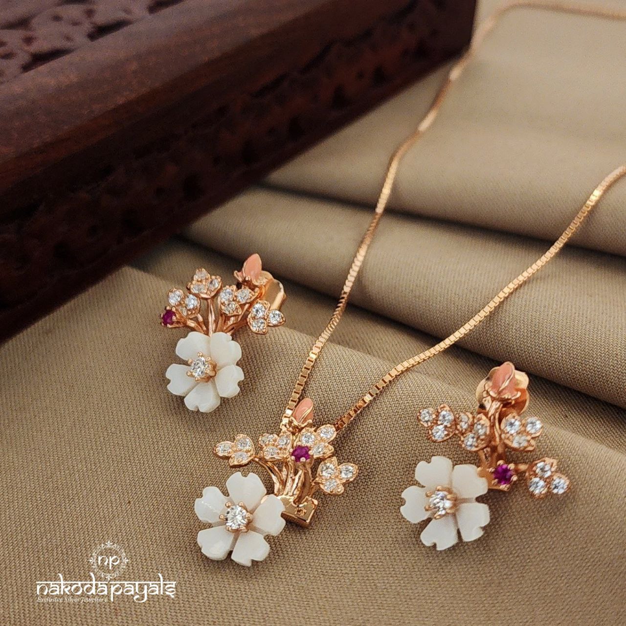 Gorgeous CZ MOP Neckpiece with Earrings (St2366)