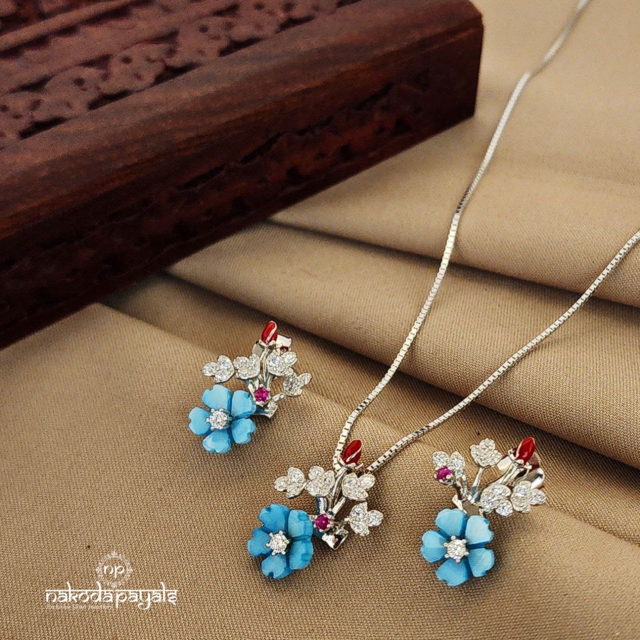 Blue Floral MOP Neckpiece with Earrings (St2365)