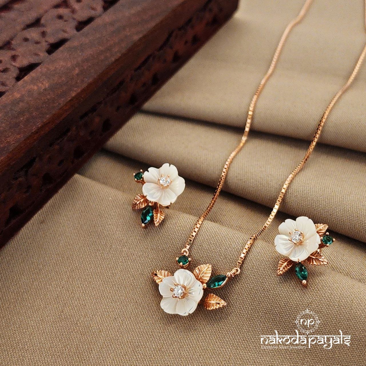 Rosegold Floral Neckpiece with Earrings (St2392)