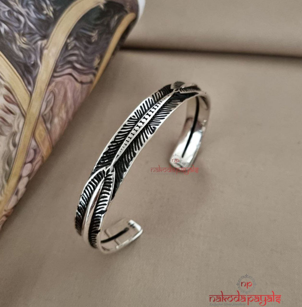 Feather Men's Cuff Kada (K4489)