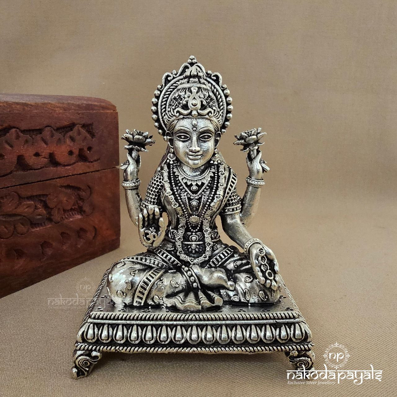 Mahalakshmi Grace Idol (Aa0975)