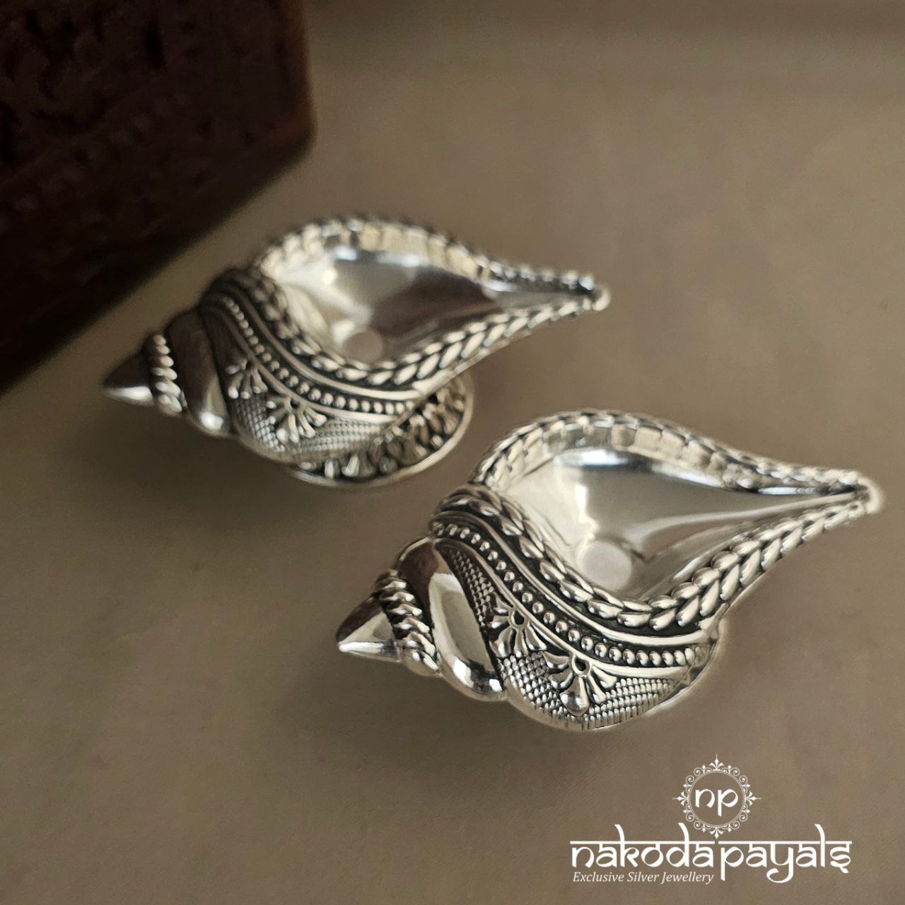 Shankhu Deepam Pair (Aa1073)