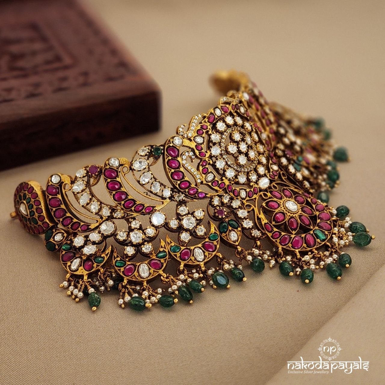 Gorgeous Floral Kundan-Moissanite Choker (Gn1231)