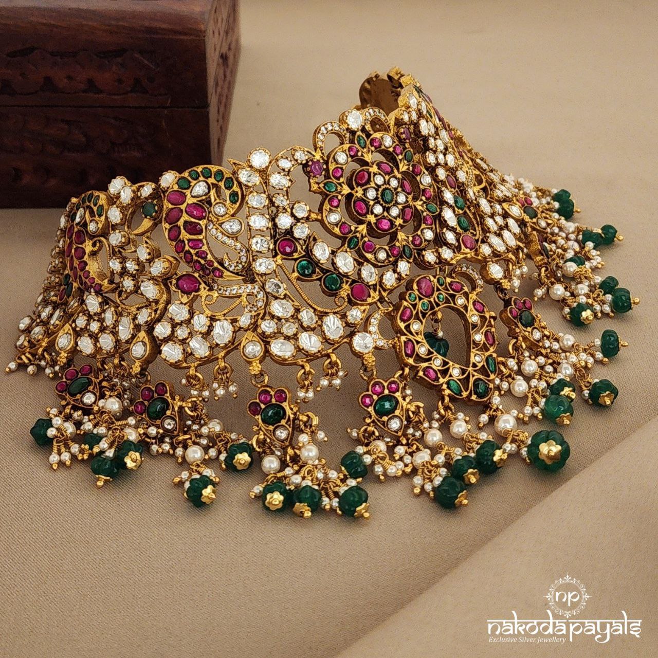 Gorgeous Floral Kundan with Moissanite Choker (Gn1232)