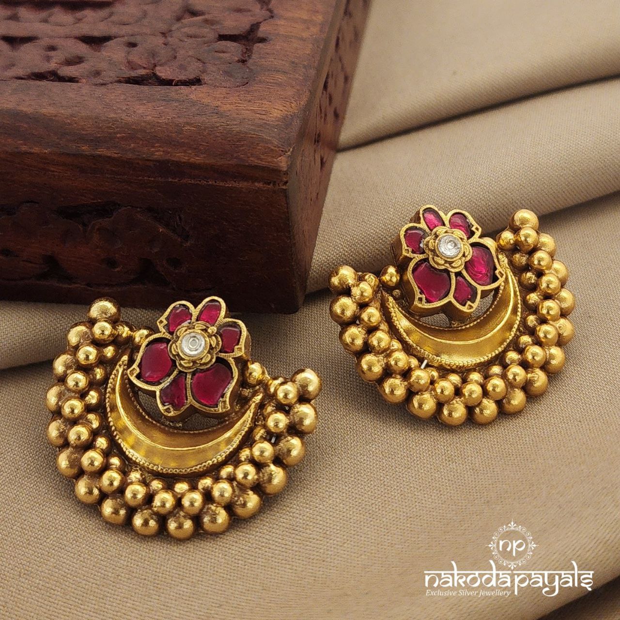 Half Moon with Floral Kundan Studs (Ge7450)