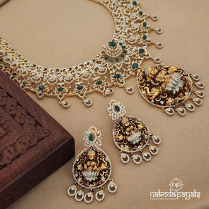 Mahalakshmi Shimmering Long Neckpiece with Earrings (Gn1274)