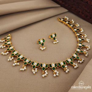 Greeny Kundan Lotus Short Neckpiece with Earring (Gn7002)