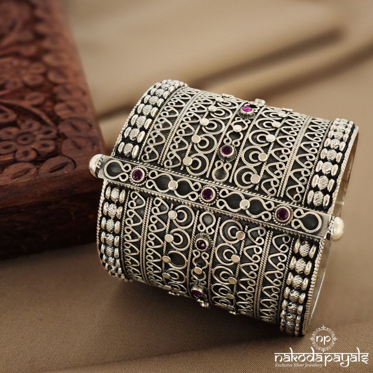 Royal Filigree Openable Kada single (2.4) (K4583)