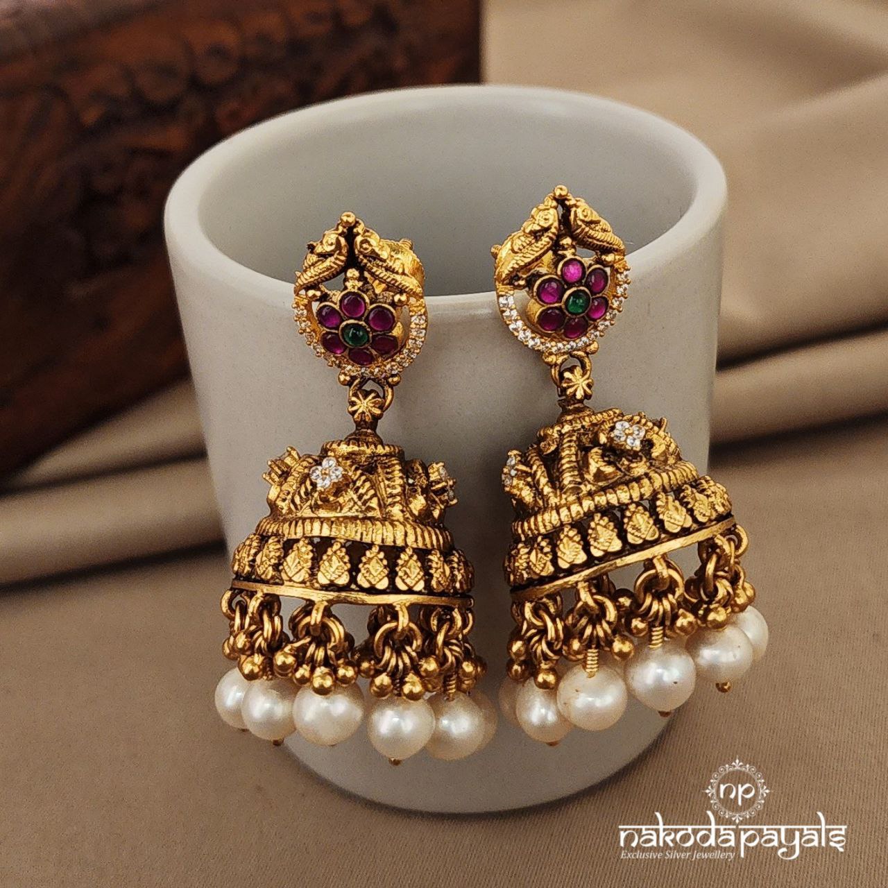 Floral Gorgeous Jhumka (Ge7575)