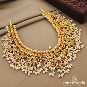 Crowned Green Guttapusalu Short Neckpiece (Gn7065)