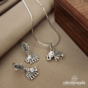 Marcasite Elephant Pendant Set (St2532)