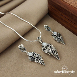 Gorgeous Marcasite Pendant Set (St2536)