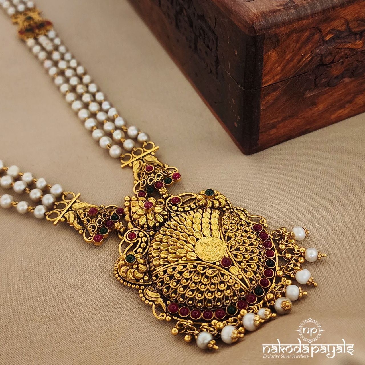 Lakshmi Pearl Long Neckpiece (Gn7121)