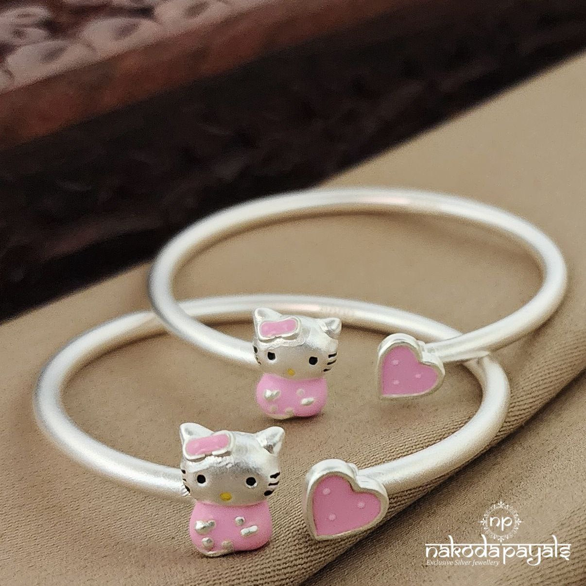 Hello Kitty Heart Baby Kada Pair (Ka9143)