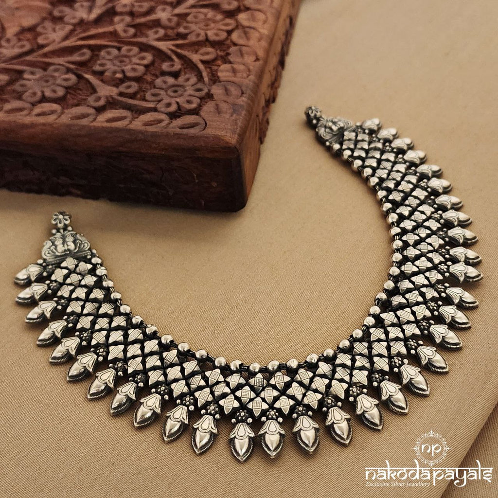 Oxidised Floral Short Neckpiece (N9641)