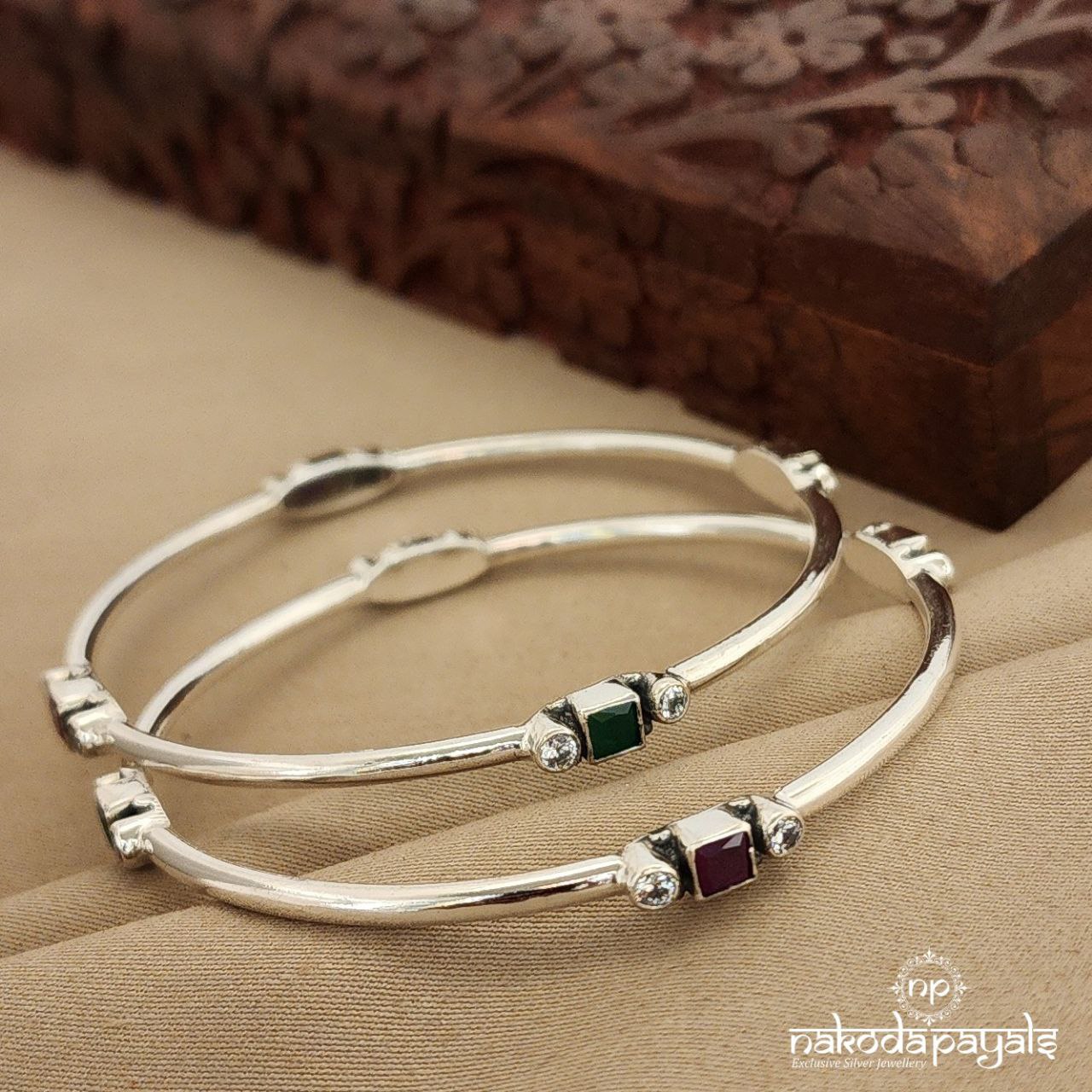 Red & Green Cutstone  Bangle Pair(K4719)