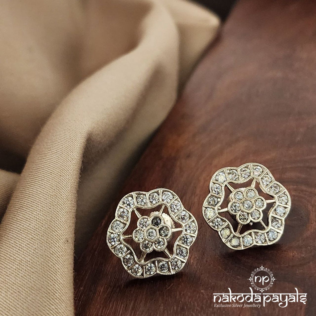 Small Floral studs (C7863)