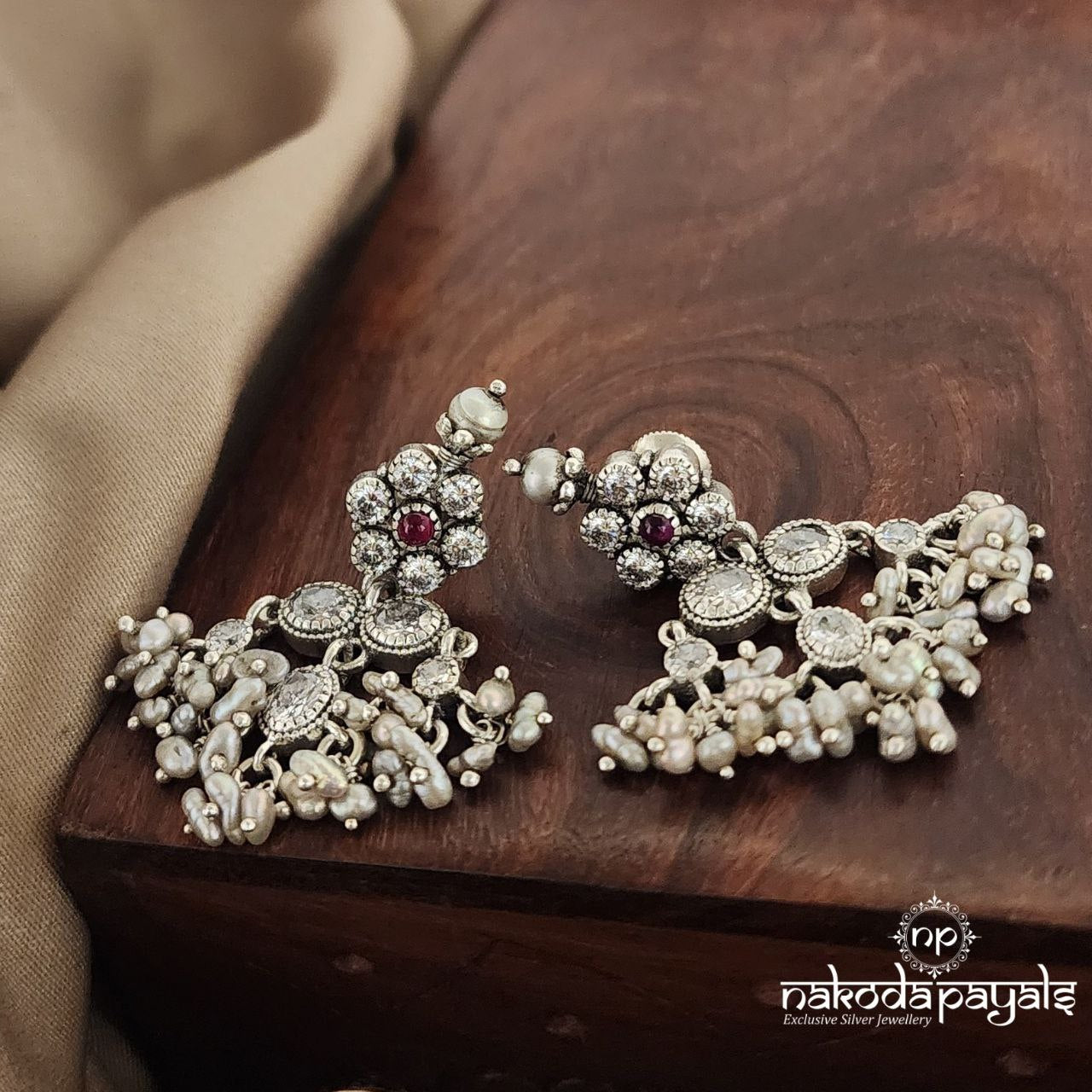 White Twig Guttapusalu Earrings (C7887)