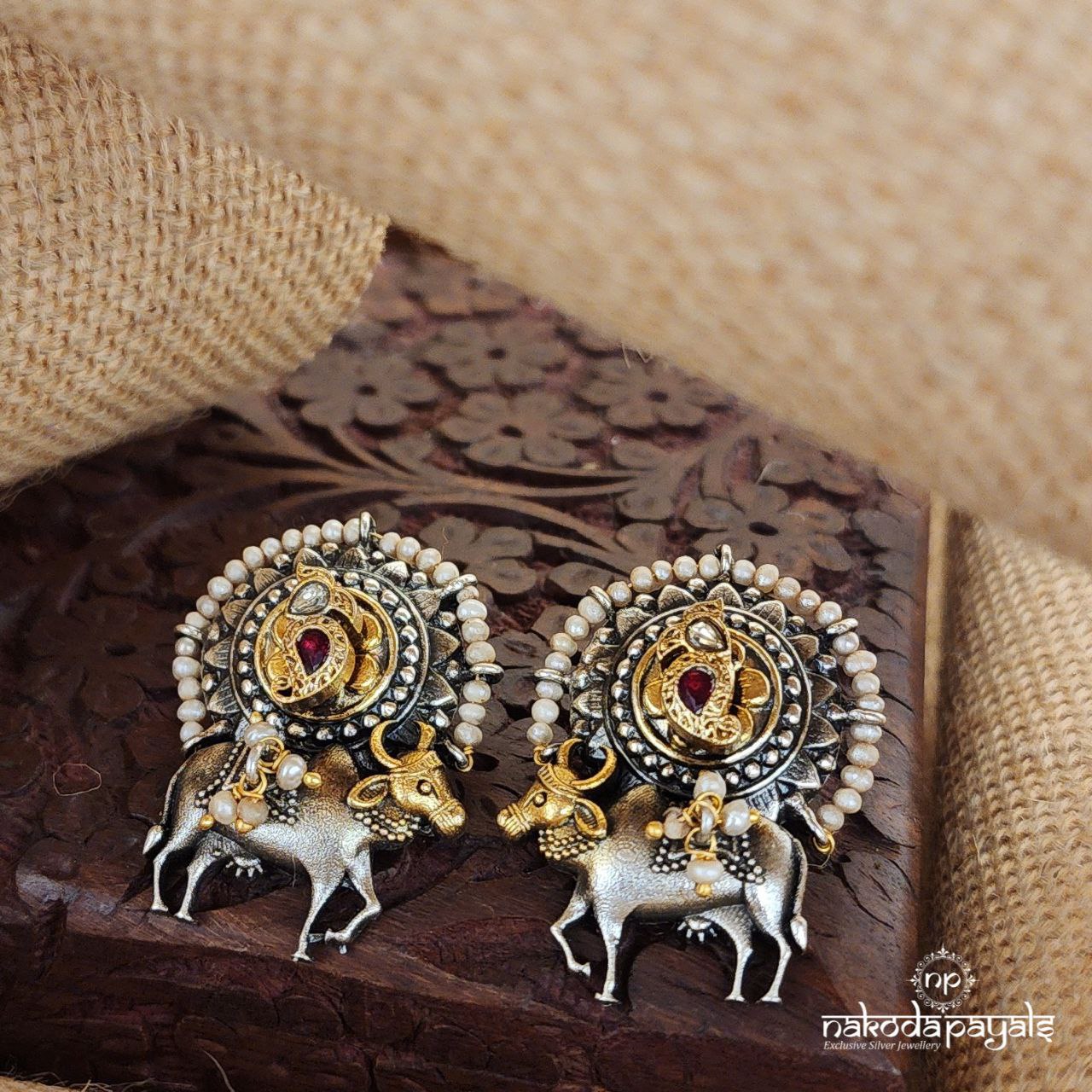 Kundan Cow Studs (Dt1178)