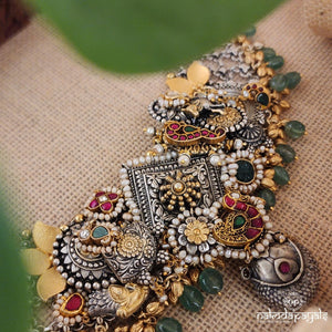 In Vogue Statement Kundan Neckpiece (N9899)