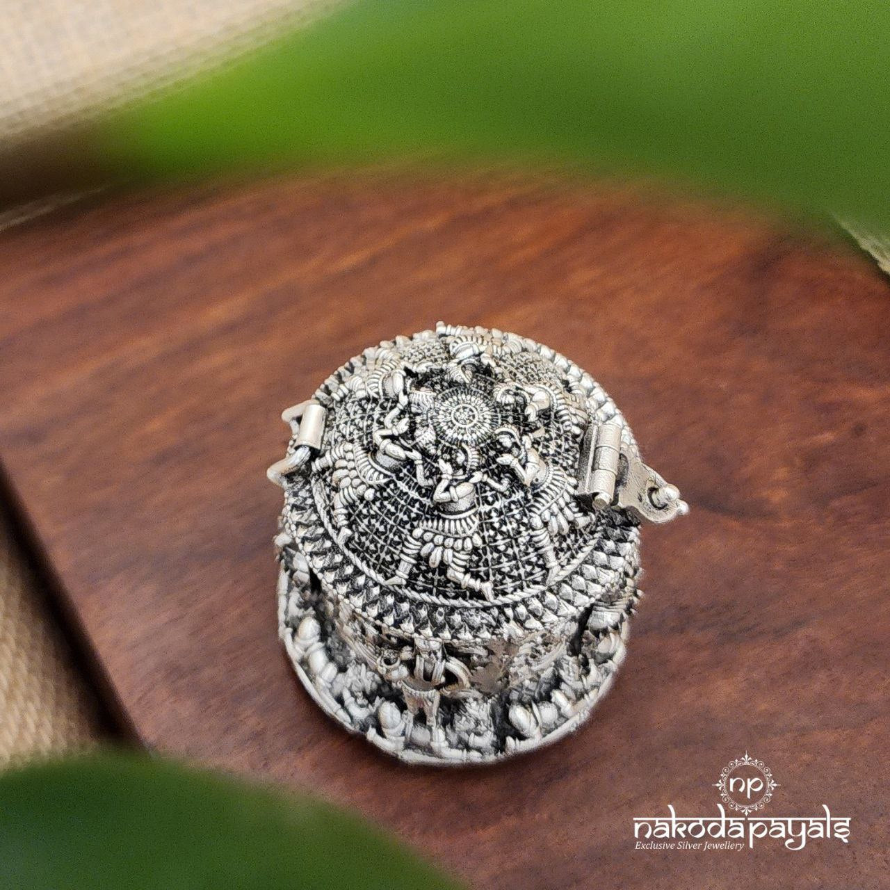 Admirable kumkum Box With Lakshmi (Aa1203)