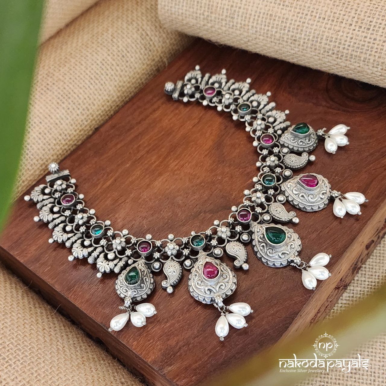 Pearl Drop Mango Short Neckpiece (N9942)