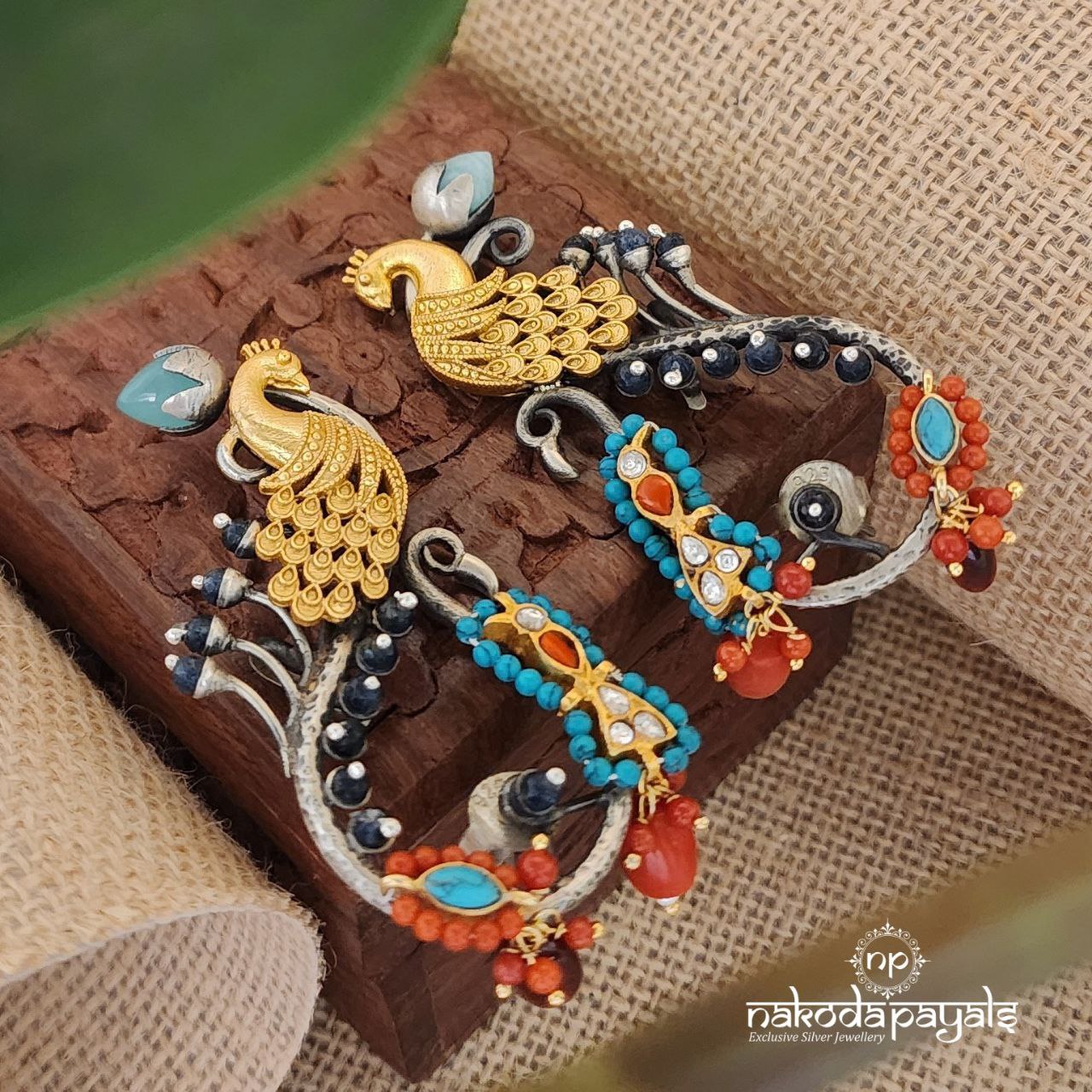 Golden Peacock Ear Cuff (Dt1230)