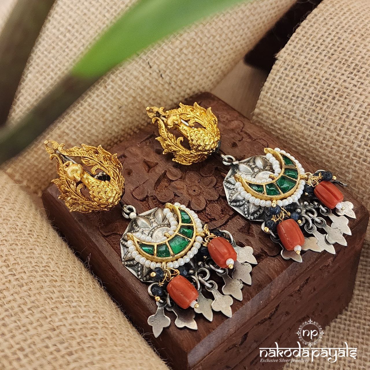 Chirping Charms Hanging Chandbali (Dt1242)