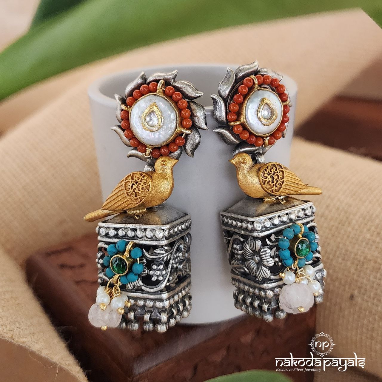 Perched Sparrow Square Jhumka (Dt1252)