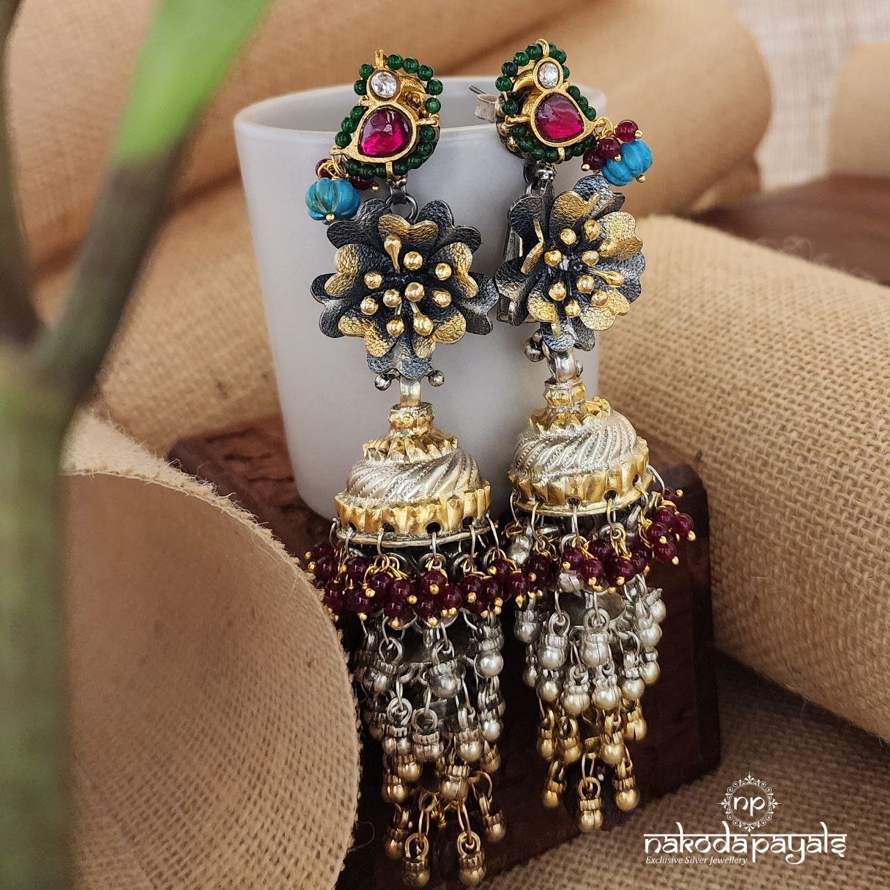 Domineering Long Pent Jhumka (Dt1257)