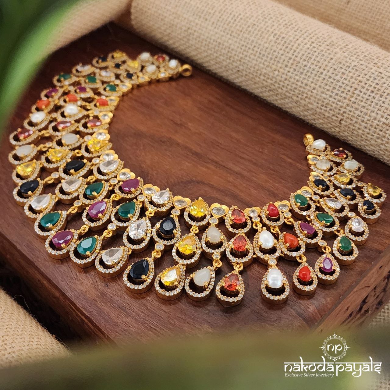 Highfalutin Navarathna Neckpiece(Gn7679)