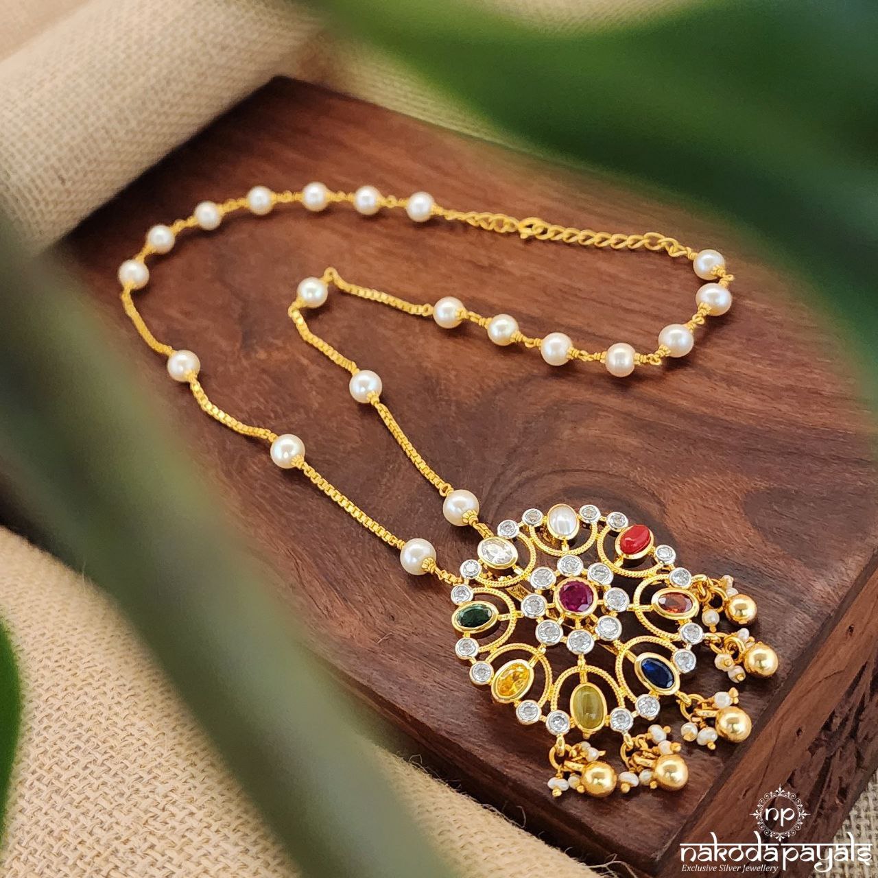 Dazzling Navratna And Pearl Neckpiece (Gn7693)