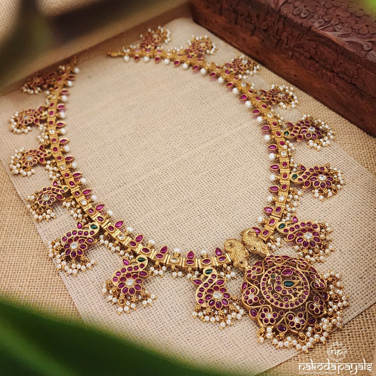 Extended Long Red Kemp Guttapusalu Neckpiece Gn7984)