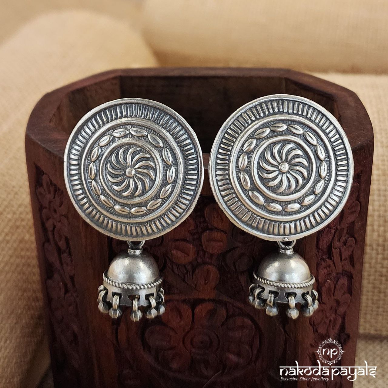Circular Oxidised Finish Small Jhumka (J7991)