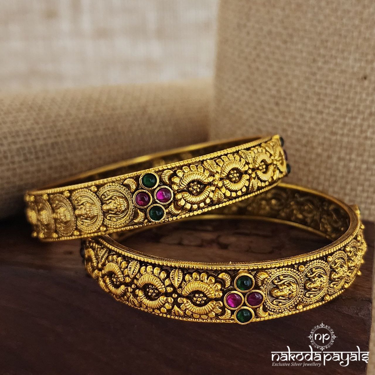 Carved Lakshmi Coin Kemp Bangle Pair (Gk2715)