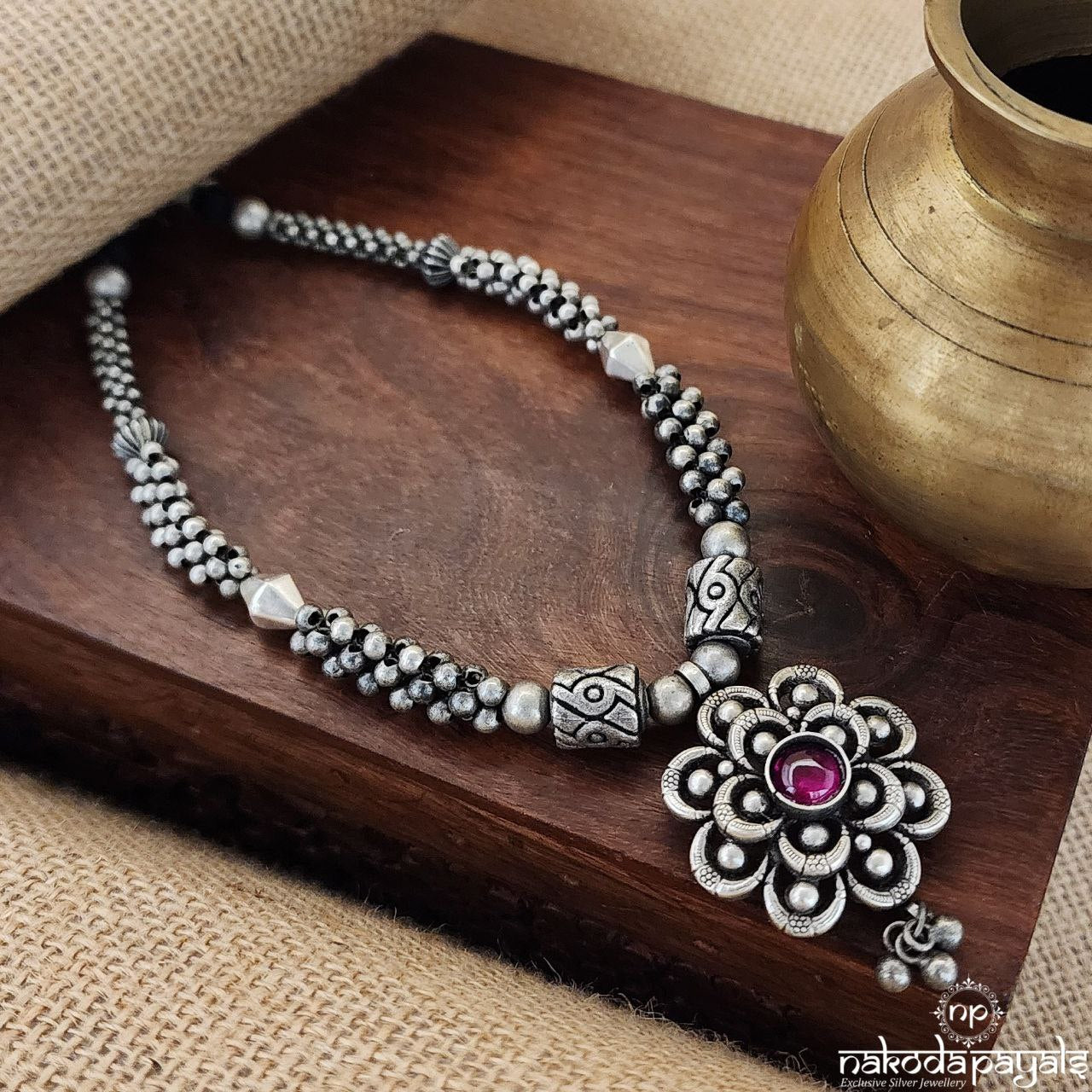 Dark Antique Thread Wovern Short Neckpiece (N10313)