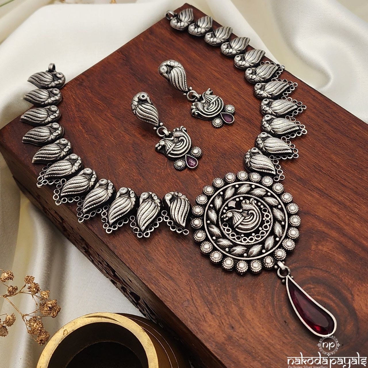 Dark Antique Peacock Neckpiece With Earrings (N10530)