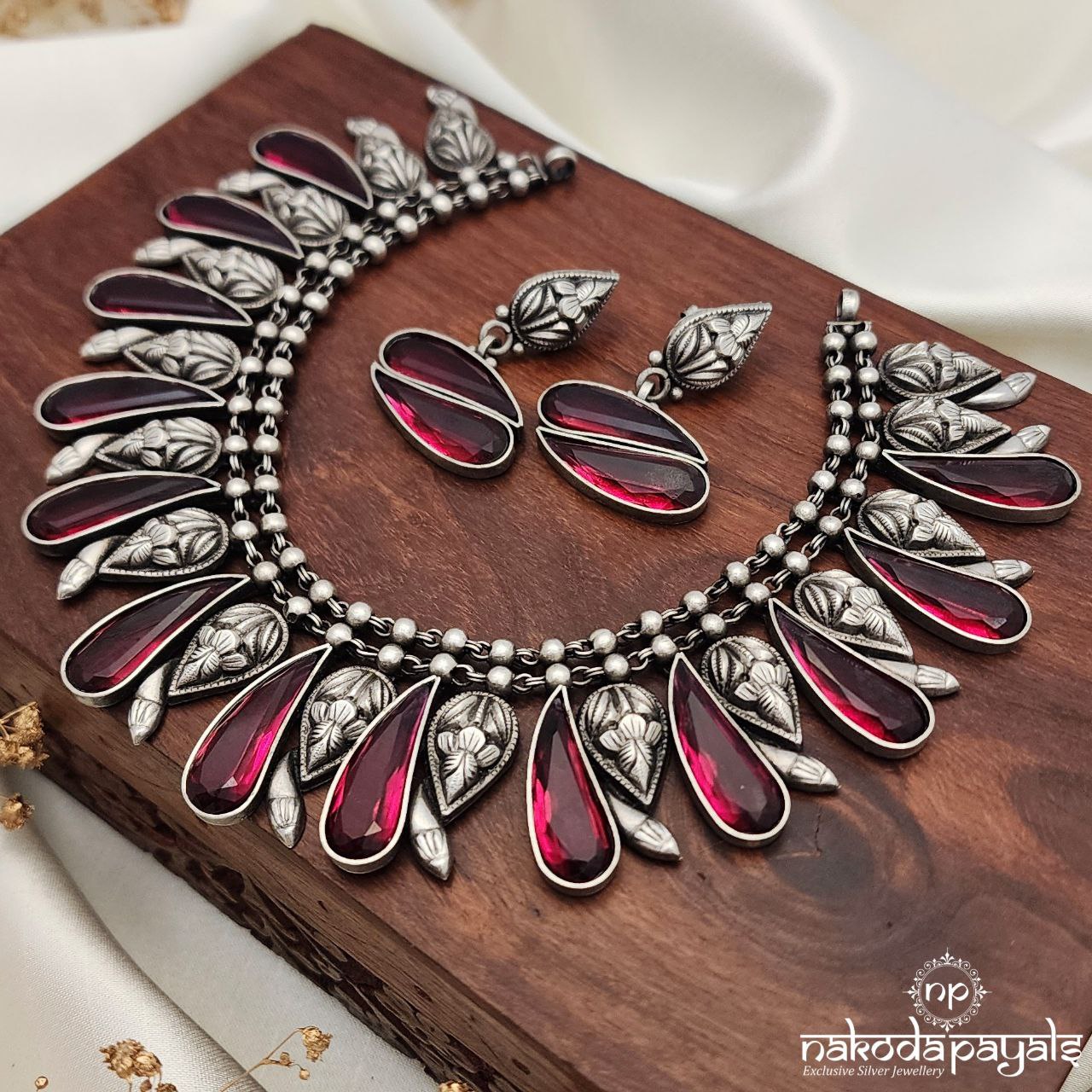 Offbeat pink Drops Tribal Neckpiece With Earrings (N10524)