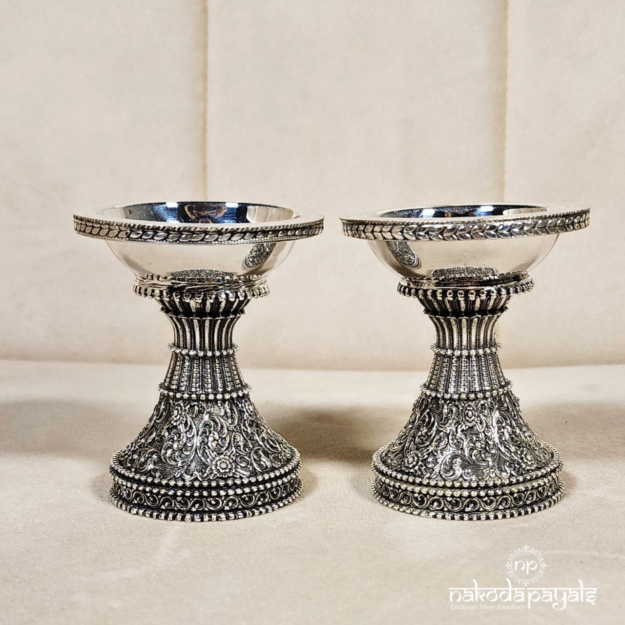 Extended Designer Deepa Pair(Aa1443)