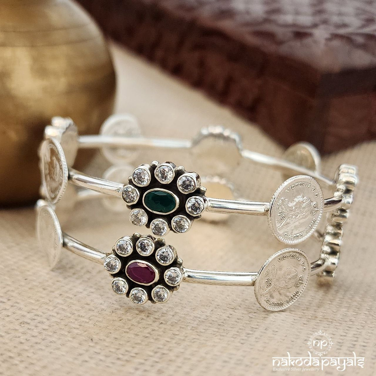 Victoria Coin Bangle Pair(K5190)