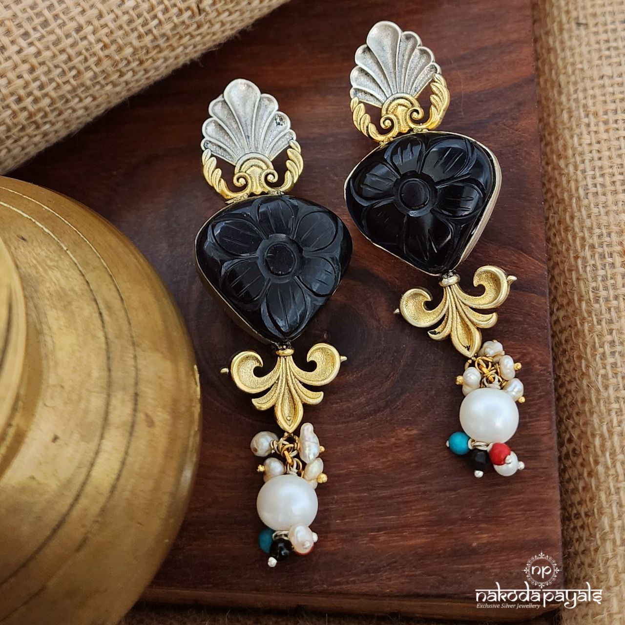 Dual Tone Flower Earrings With Fresh Water Pearls(Ge9221)