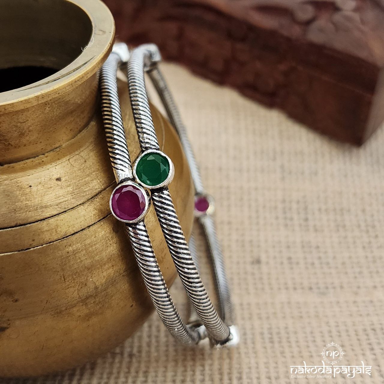 Carved Round Cutstone Bangle Pair (K5172)