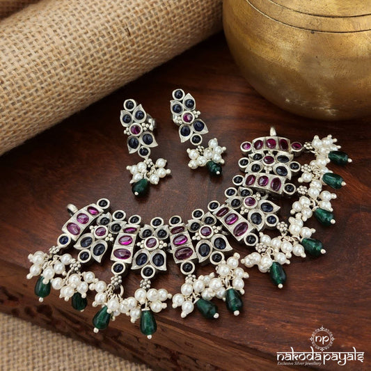 Variegated Small Choker With Earrings (N10789)