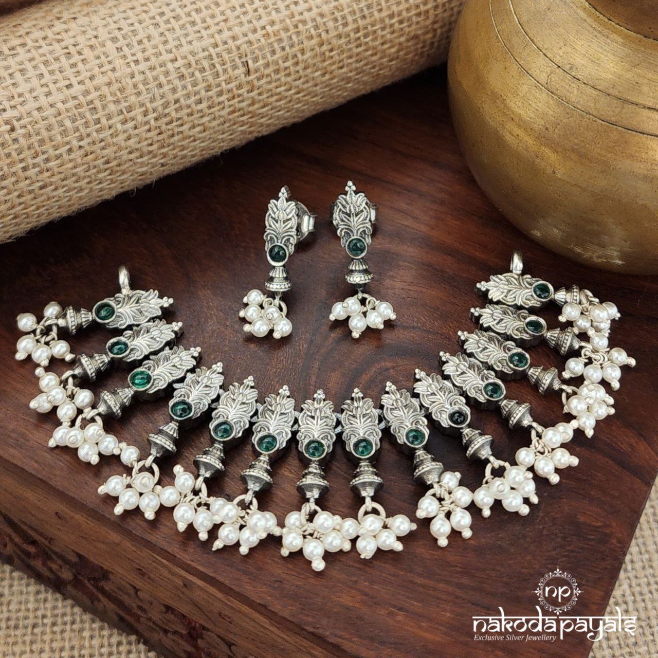 Sequence Motifs Pearled Choker With Earrings (N10784)