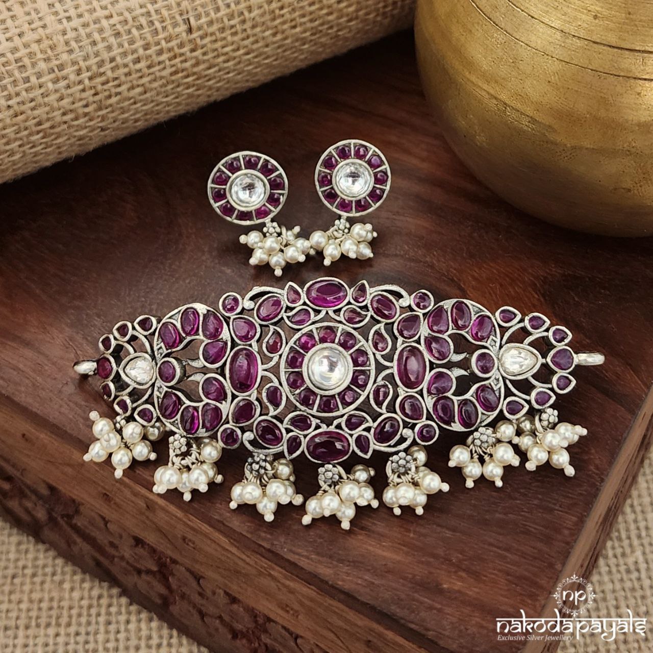 Small Pearled Choker With Earrings (N10776)